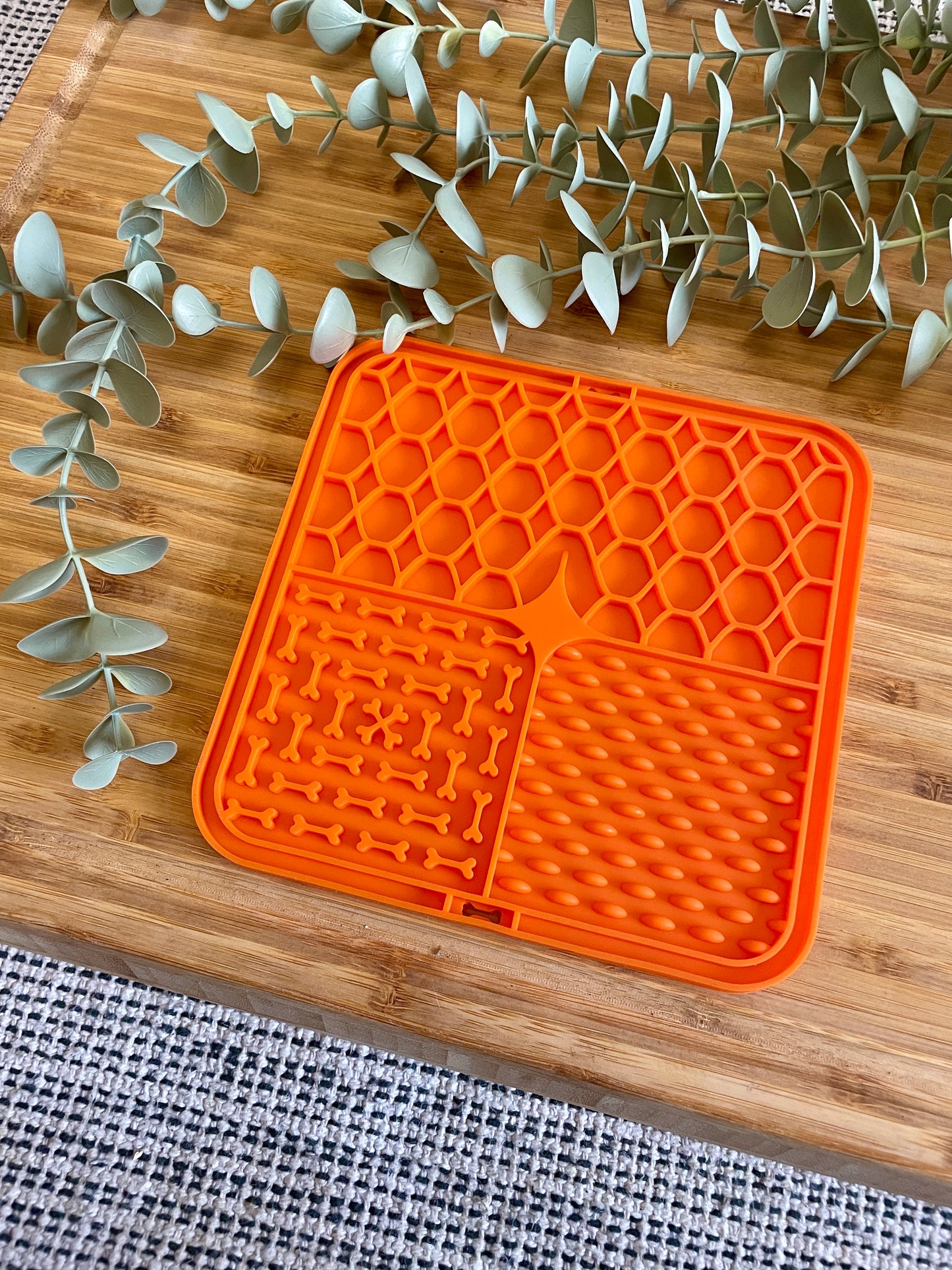 Dog Licking Mat Anxiety Relief Slow Feeder