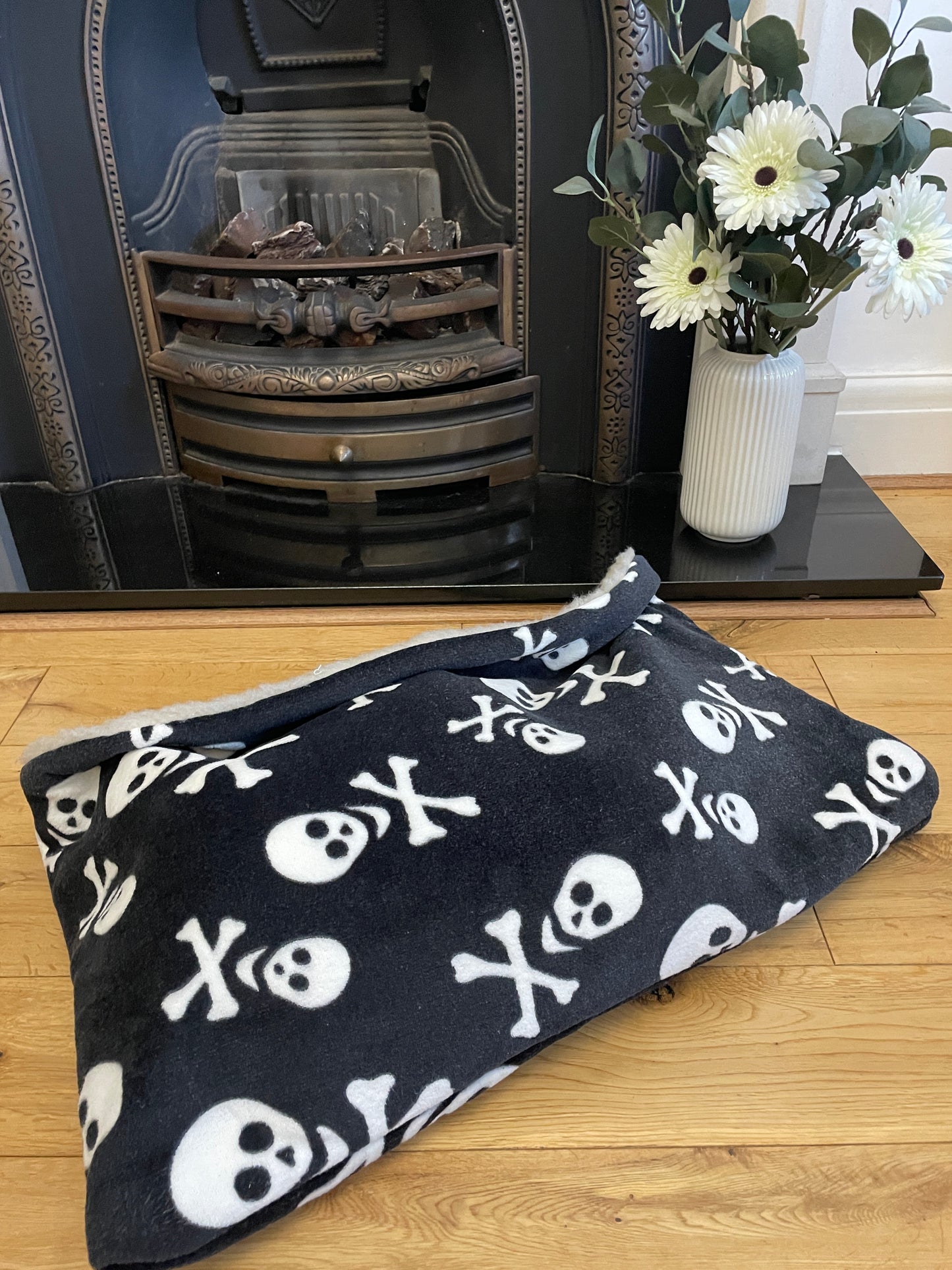 Snuggle Fleece Nesting Bed