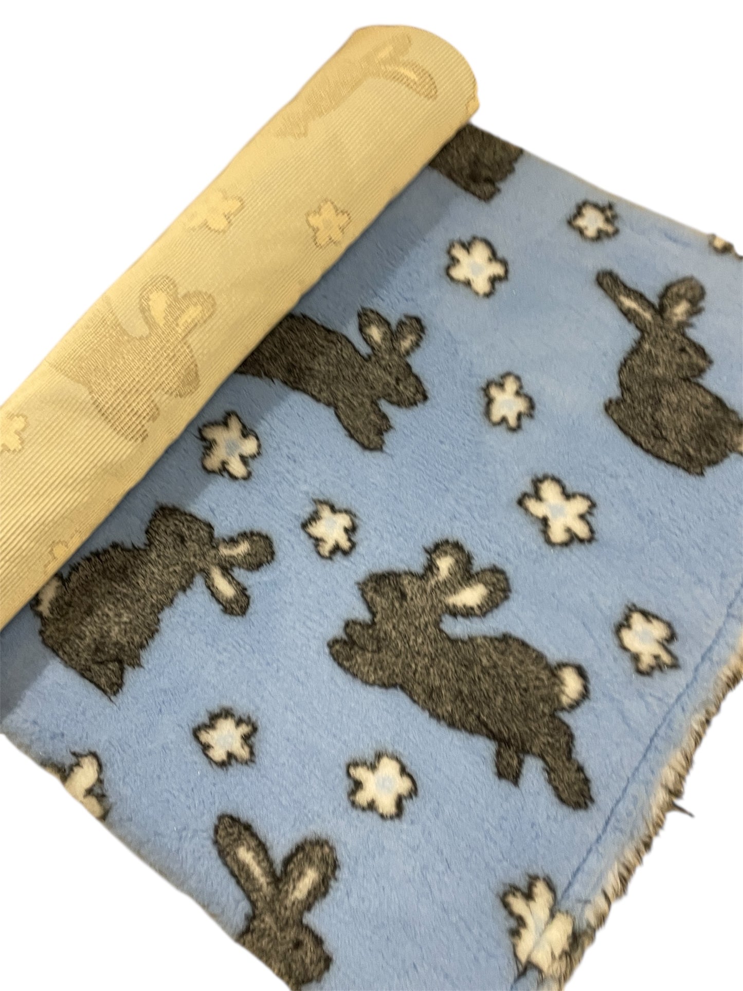 Blue Rabbit Design Premium Non Slip Vet Bedding