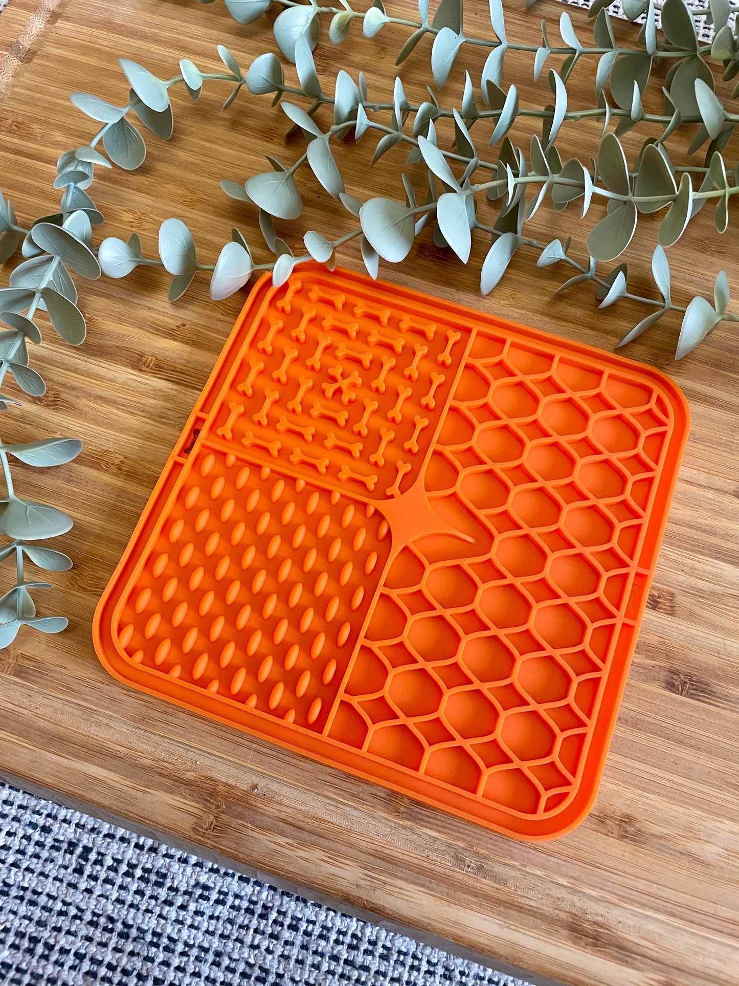 Dog Licking Mat Anxiety Relief Slow Feeder