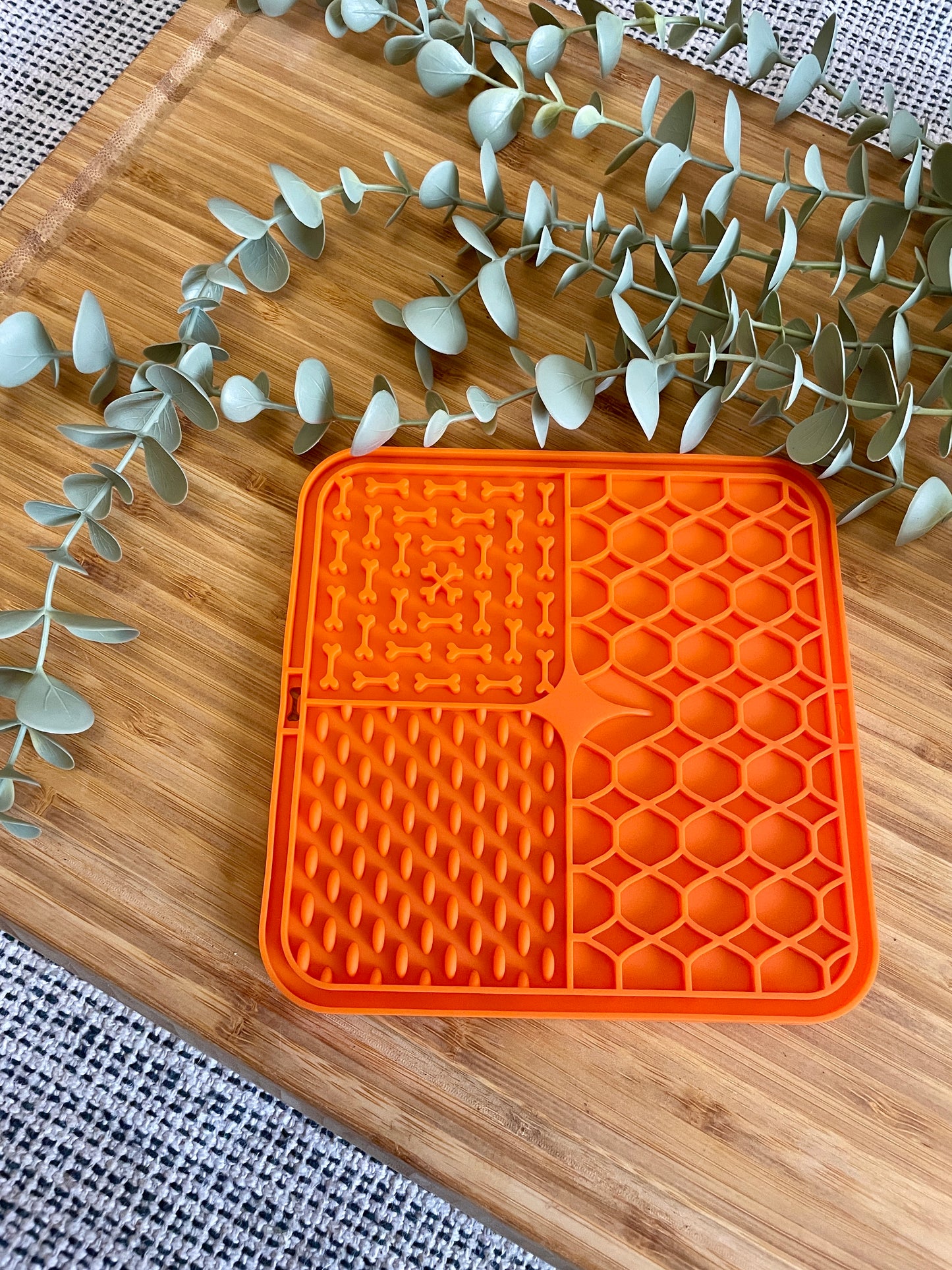 Dog Licking Mat Anxiety Relief Slow Feeder