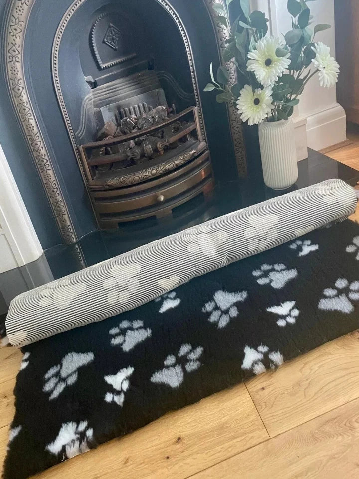 Black Paw Print Premium Non Slip Vet Bedding