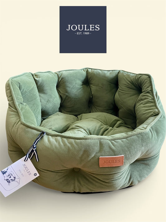 Joules Heritage Chesterfield Pet Bed – Khaki
