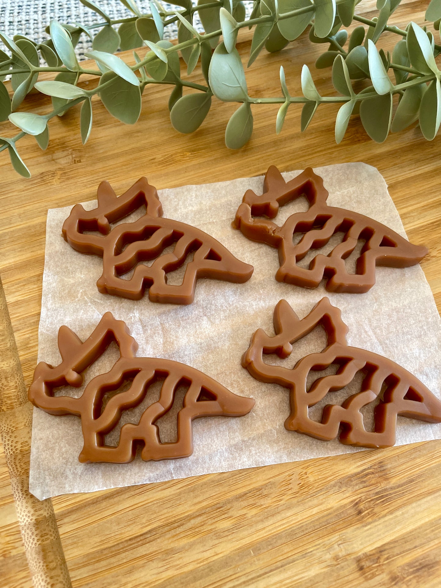🦖 Chicken Triceratops Dental Dog Treats – Dino Shaped Chicken Dog Chews