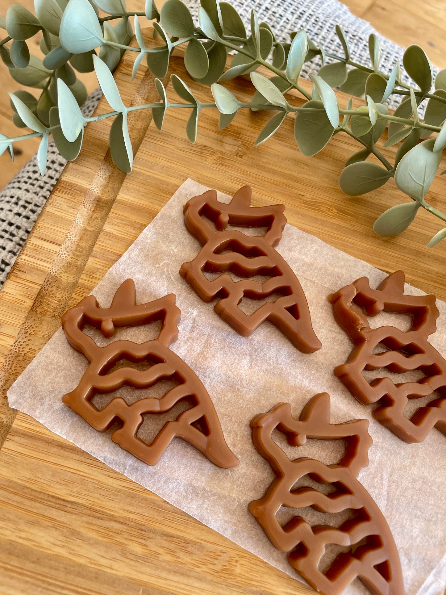 🦖 Chicken Triceratops Dental Dog Treats – Dino Shaped Chicken Dog Chews