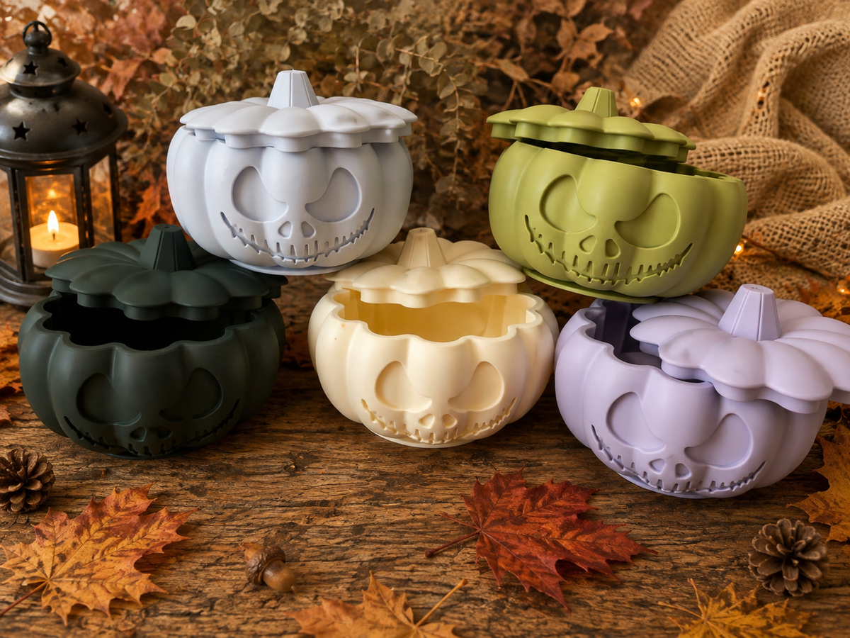 Halloween Pumpkin Enrichment Feeder with Suction Base – 5 Colours