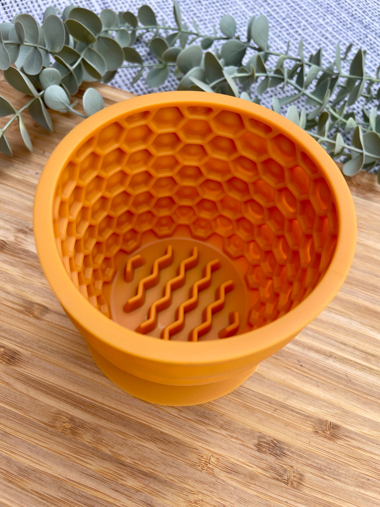 Honeycomb Hideaway Enrichment Cup