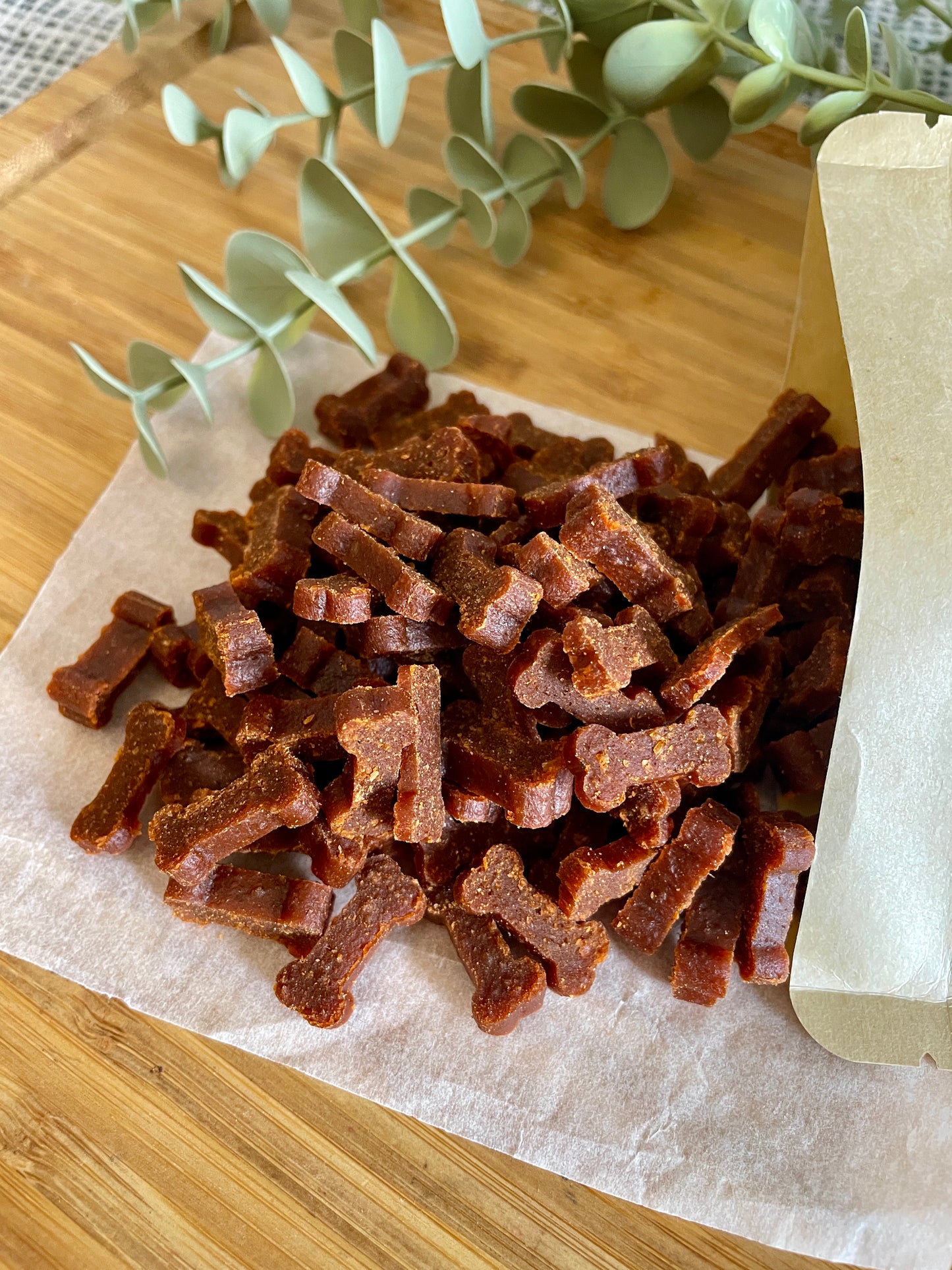 Soft Salmon Mini Bones for Dogs – Chewy Training Treats for Puppies & Small Dogs 100g