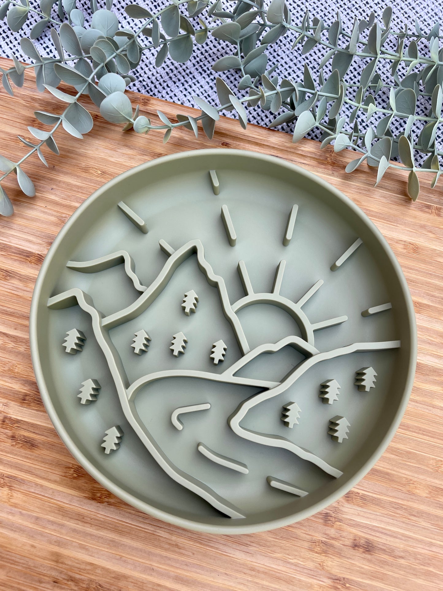 Mountain Hike Enrichment Feeder