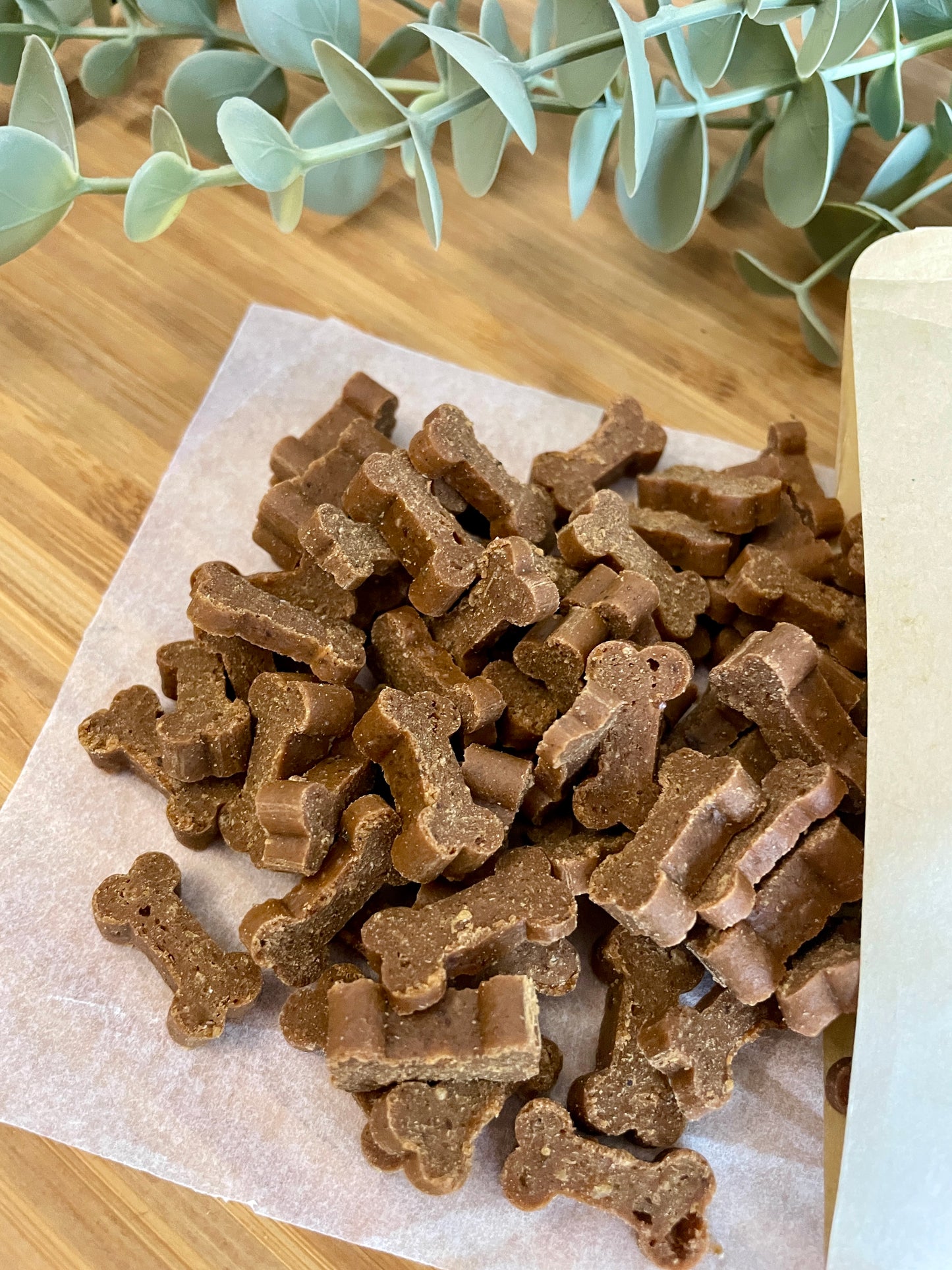 Soft Chicken Mini Bones for Dogs – Chewy Training Treats for Puppies & Small Dogs 100g