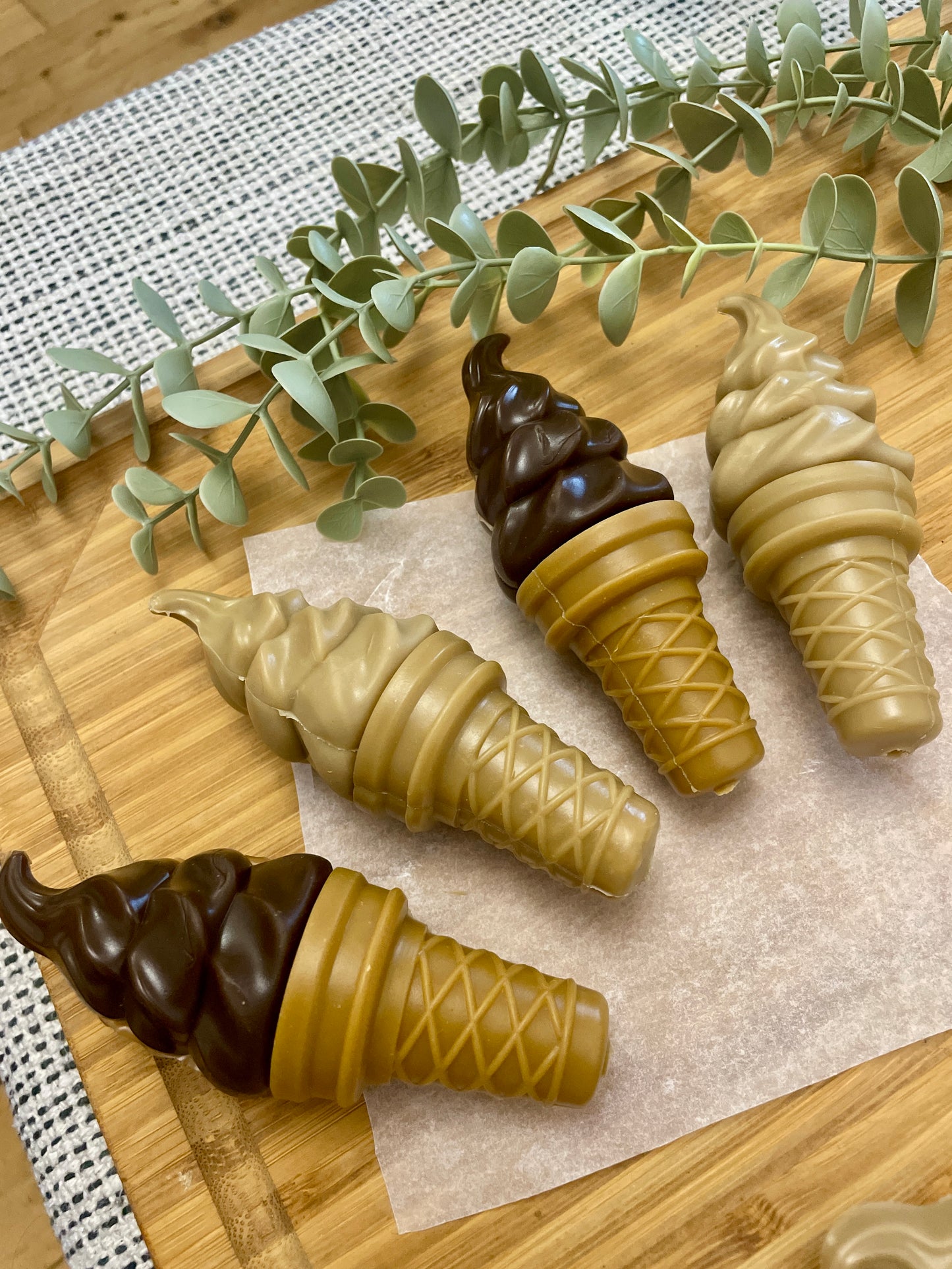 Deli Ice cream Coconut & Carob “Chocolate Flavour”