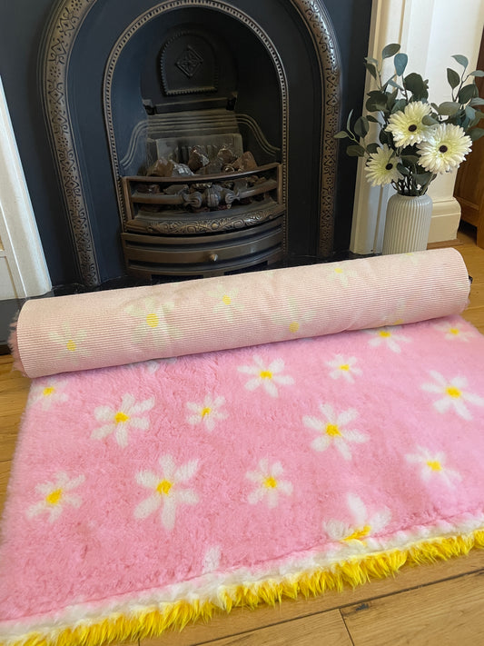 Pink Daisy Premium Non Slip Vet Bedding