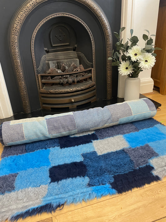 Blue Tiled Premium Non Slip Vet Bedding