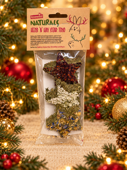 Naturals Herb ’n’ Hay Star Trio Christmas Small Animal Treats