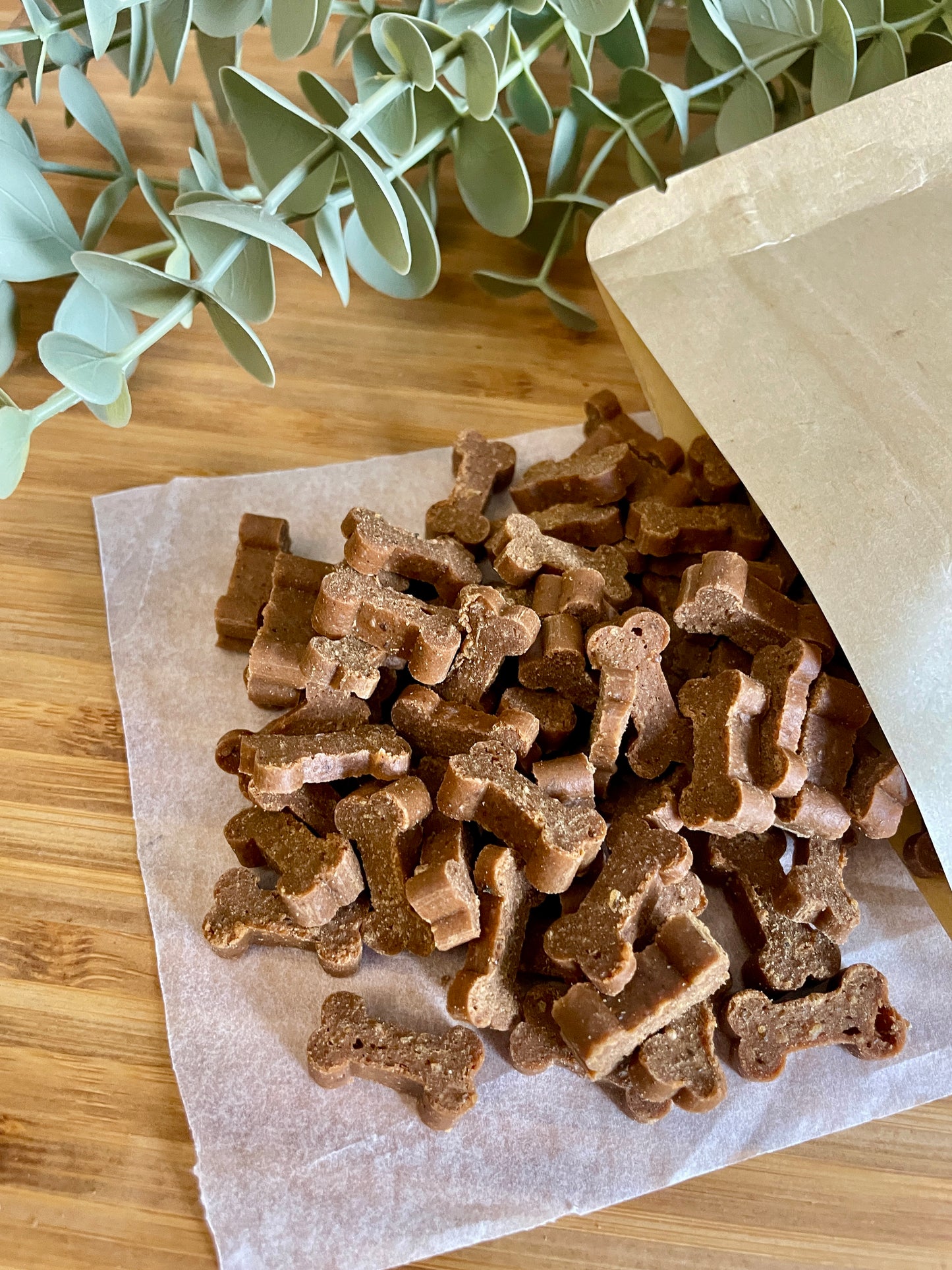Soft Chicken Mini Bones for Dogs – Chewy Training Treats for Puppies & Small Dogs 100g