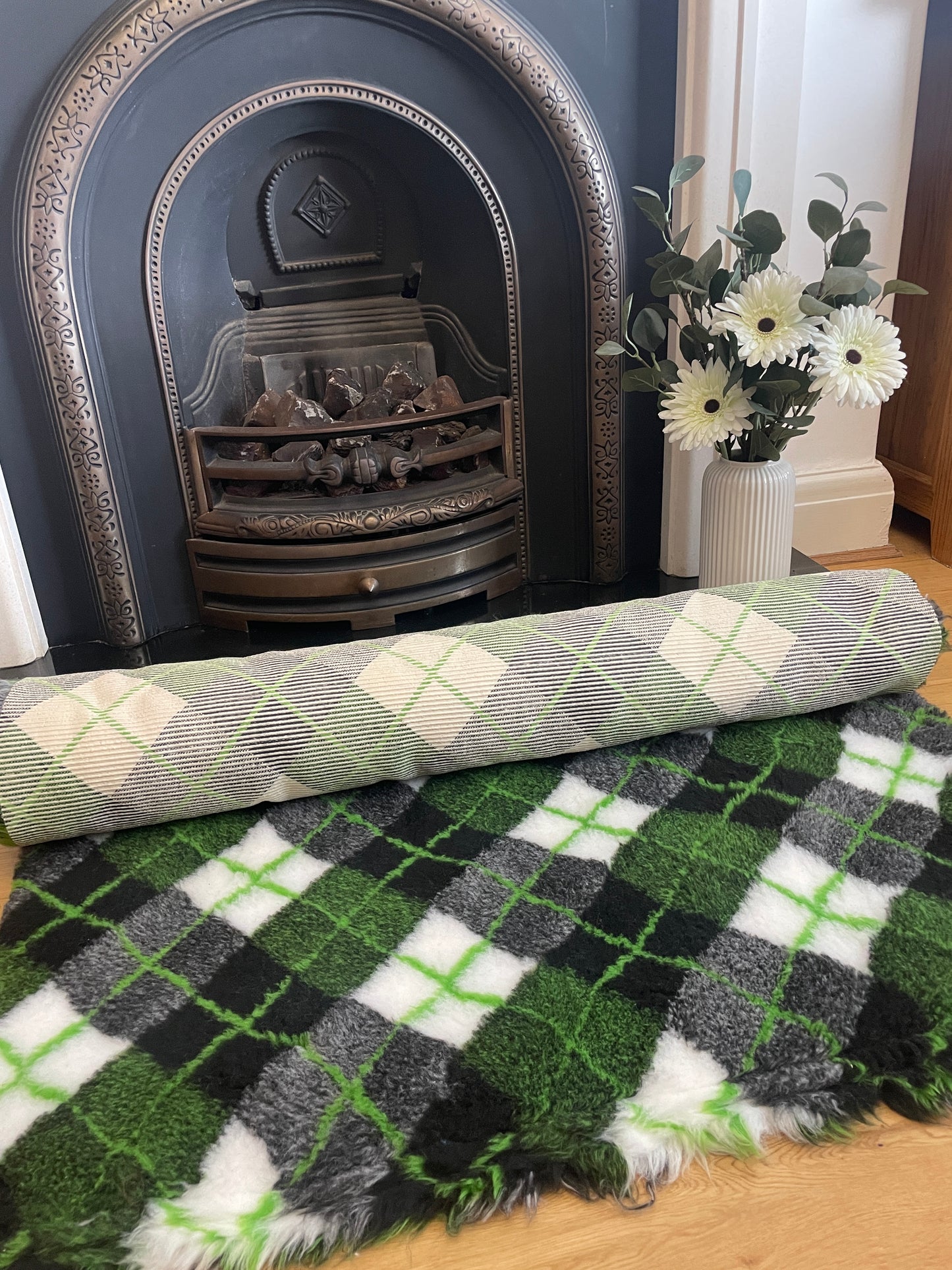 Green Tartan Checked Premium Non Slip Vet Bedding