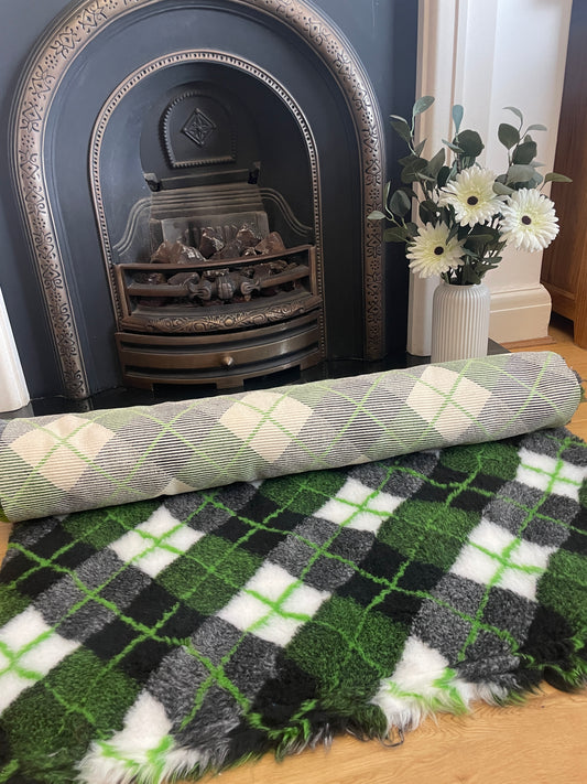Green Tartan Checked Premium Non Slip Vet Bedding