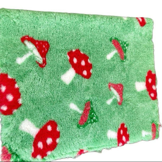 Green Toadstool Design Premium Non Slip Vet Bedding