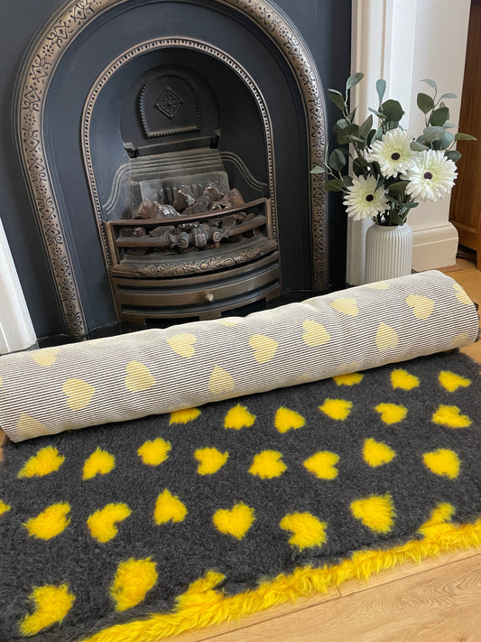 Yellow Heart Design Premium Non Slip Vet Bedding